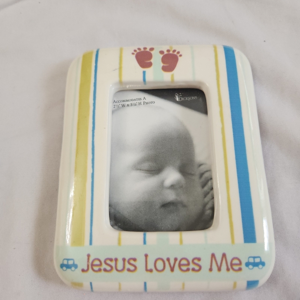 Dickson 2 1/2 × 3 1/2 inch Jesus loves me photo frame #T05